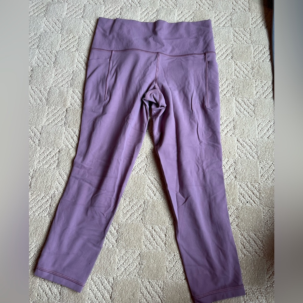 Athleta Salutation Stash 7/8 Legging